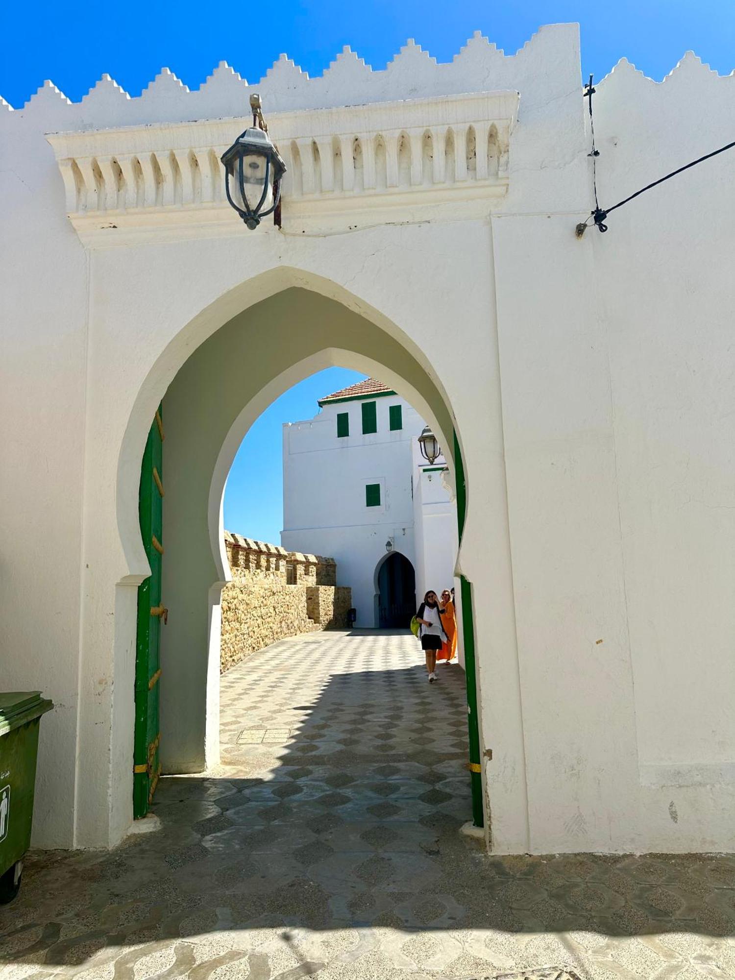 Asilah Vip - Haut Standing - Vue Mer - Piscines - Plage A 5 Minute - Garage Privee - Acces Pmr 外观 照片